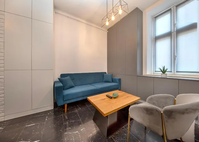 Trinoble Postavarului - Comfort In Old Town Apartment *